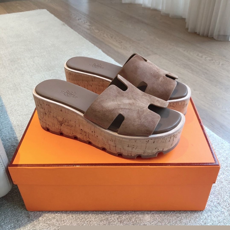 H**mes slippers